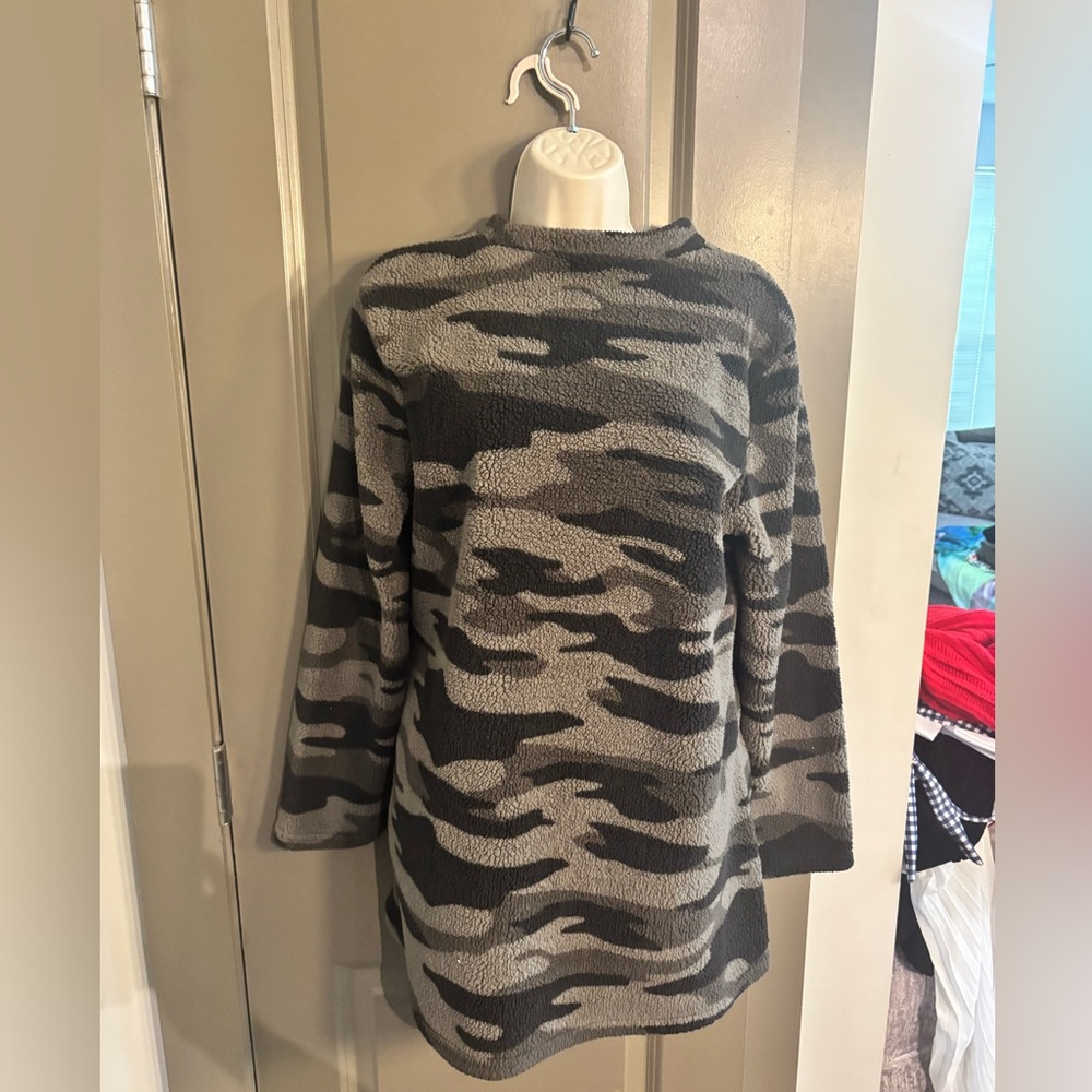 Oversized Camouflage Patterned Sweater